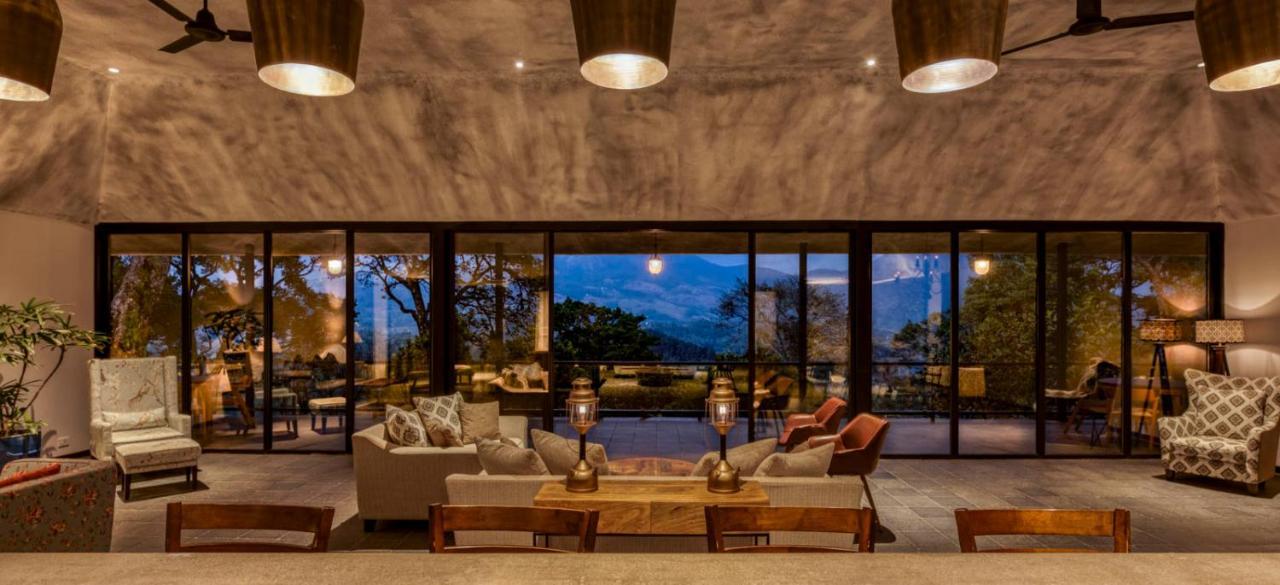 Elakai Villa Мунар Екстериор снимка