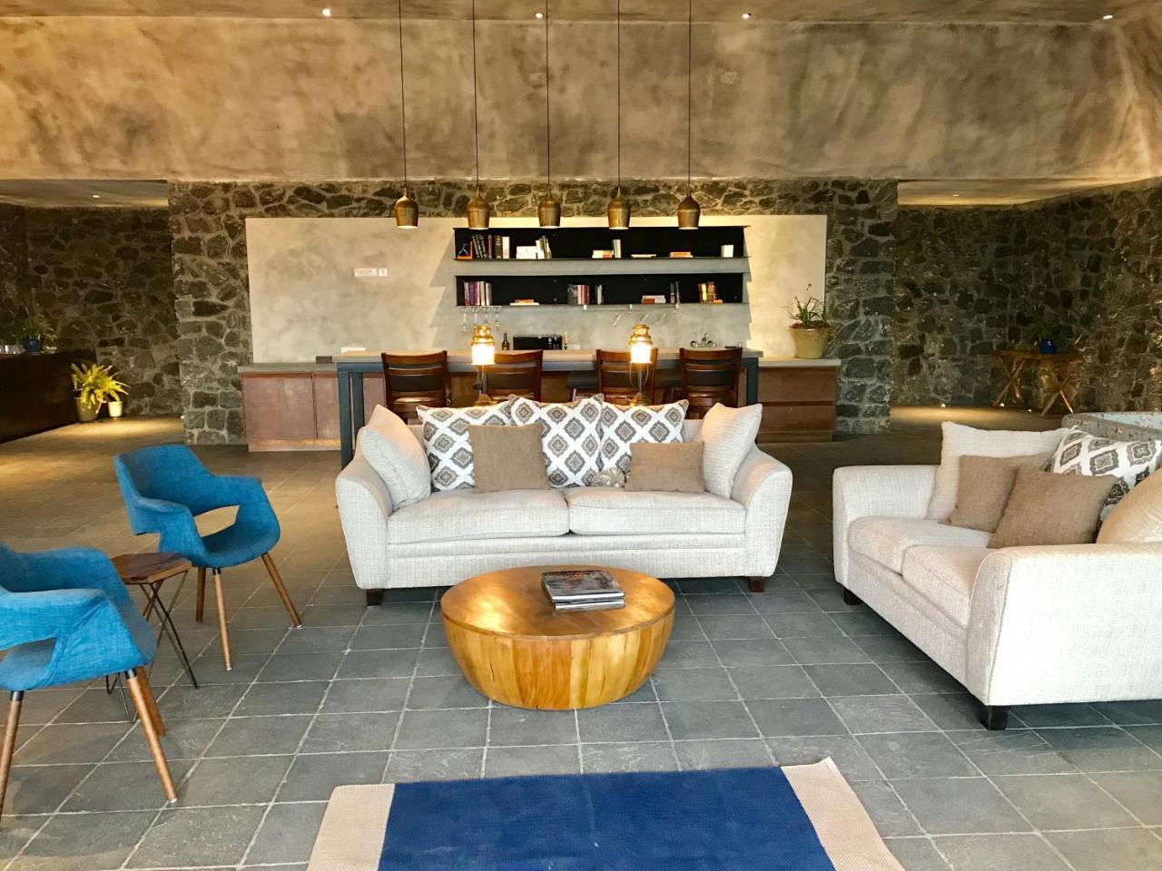 Elakai Villa Мунар Екстериор снимка