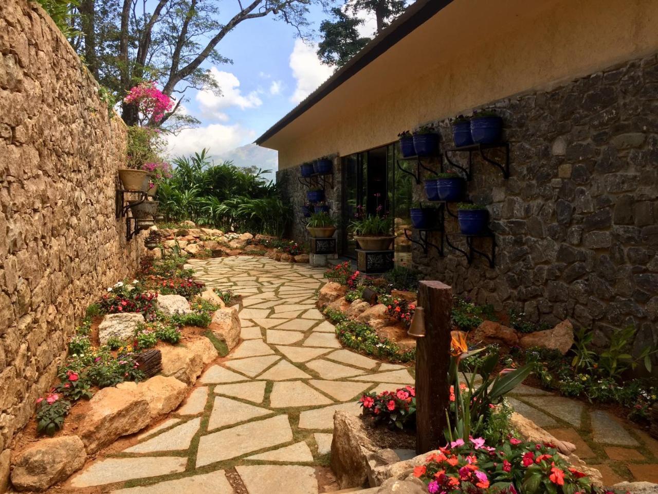 Elakai Villa Мунар Екстериор снимка